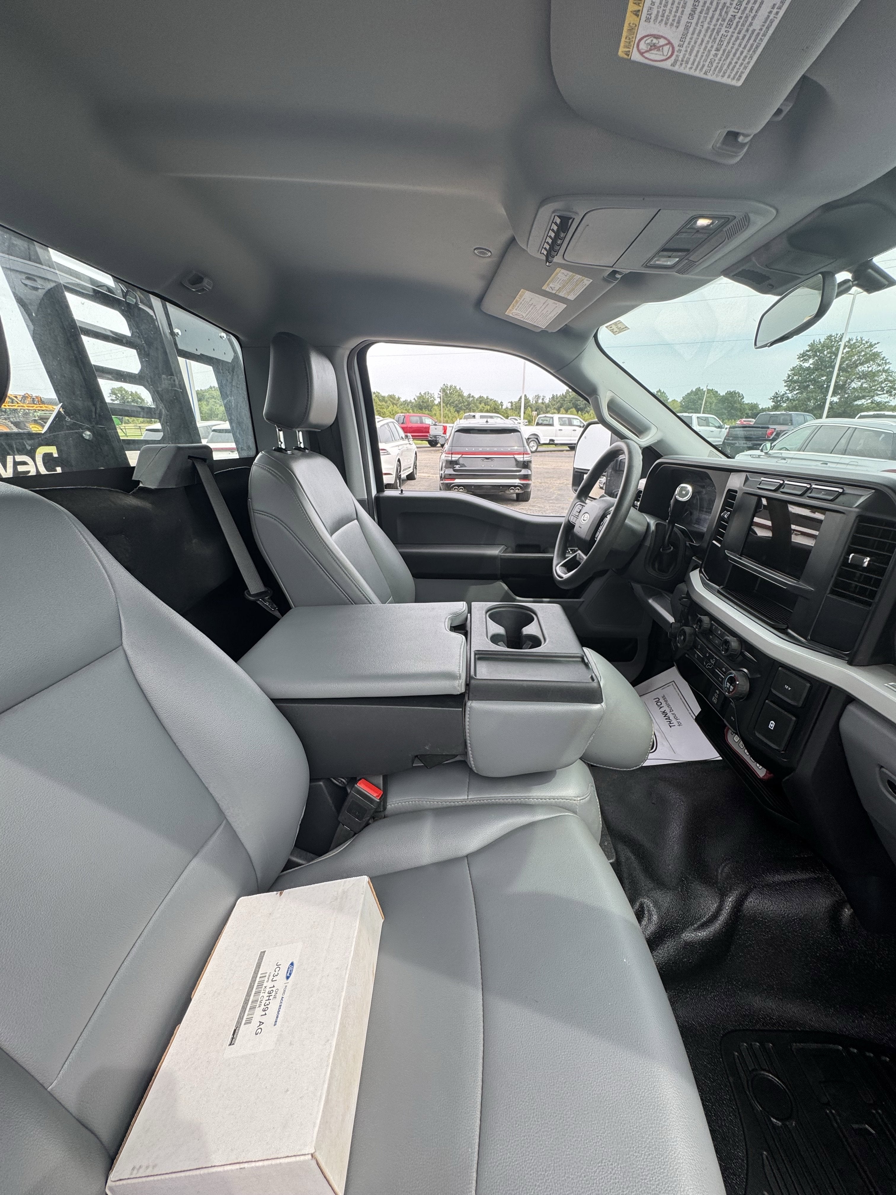 2024 Ford Super Duty F-350 DRW XL