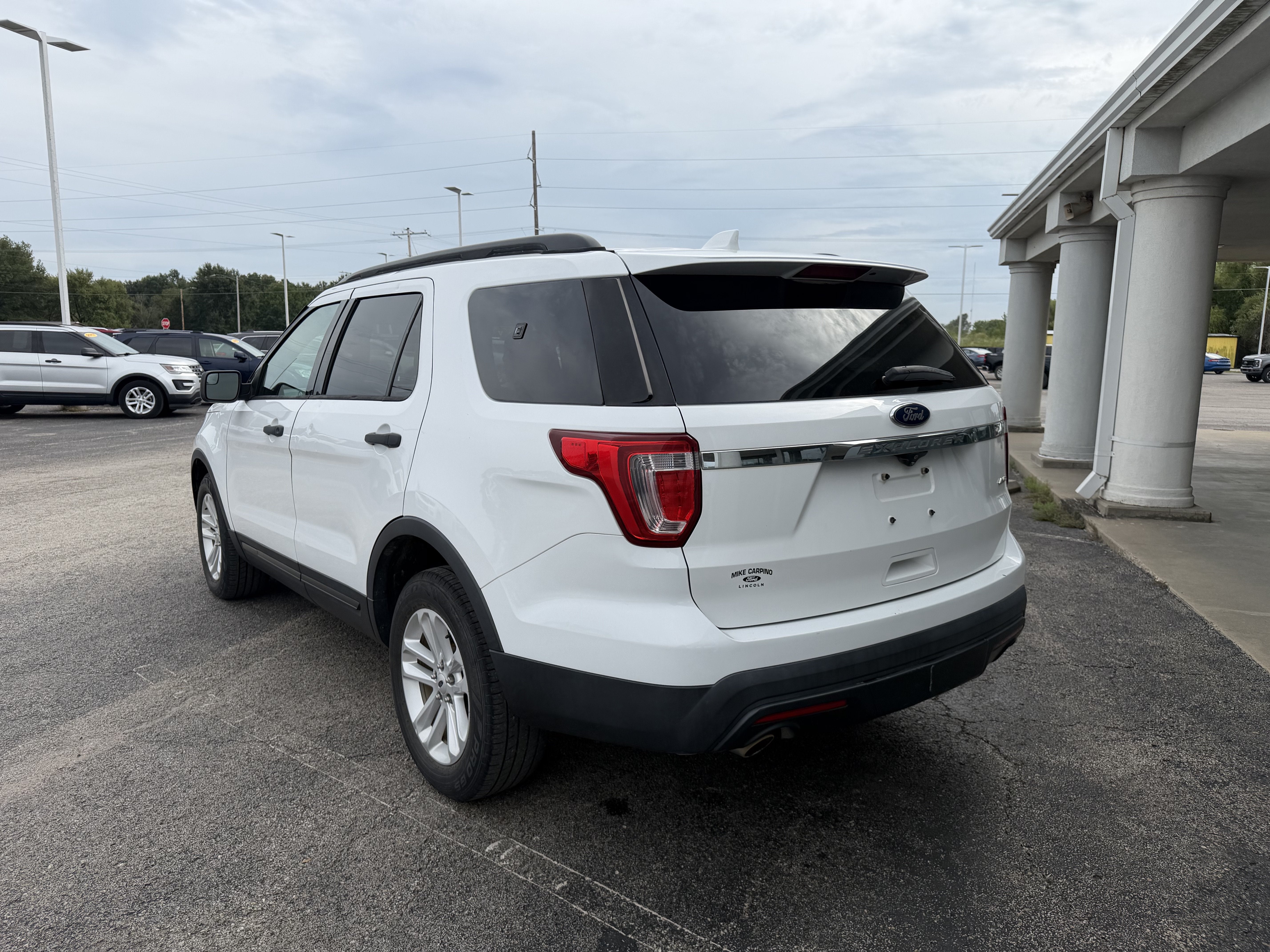 2017 Ford Explorer Base