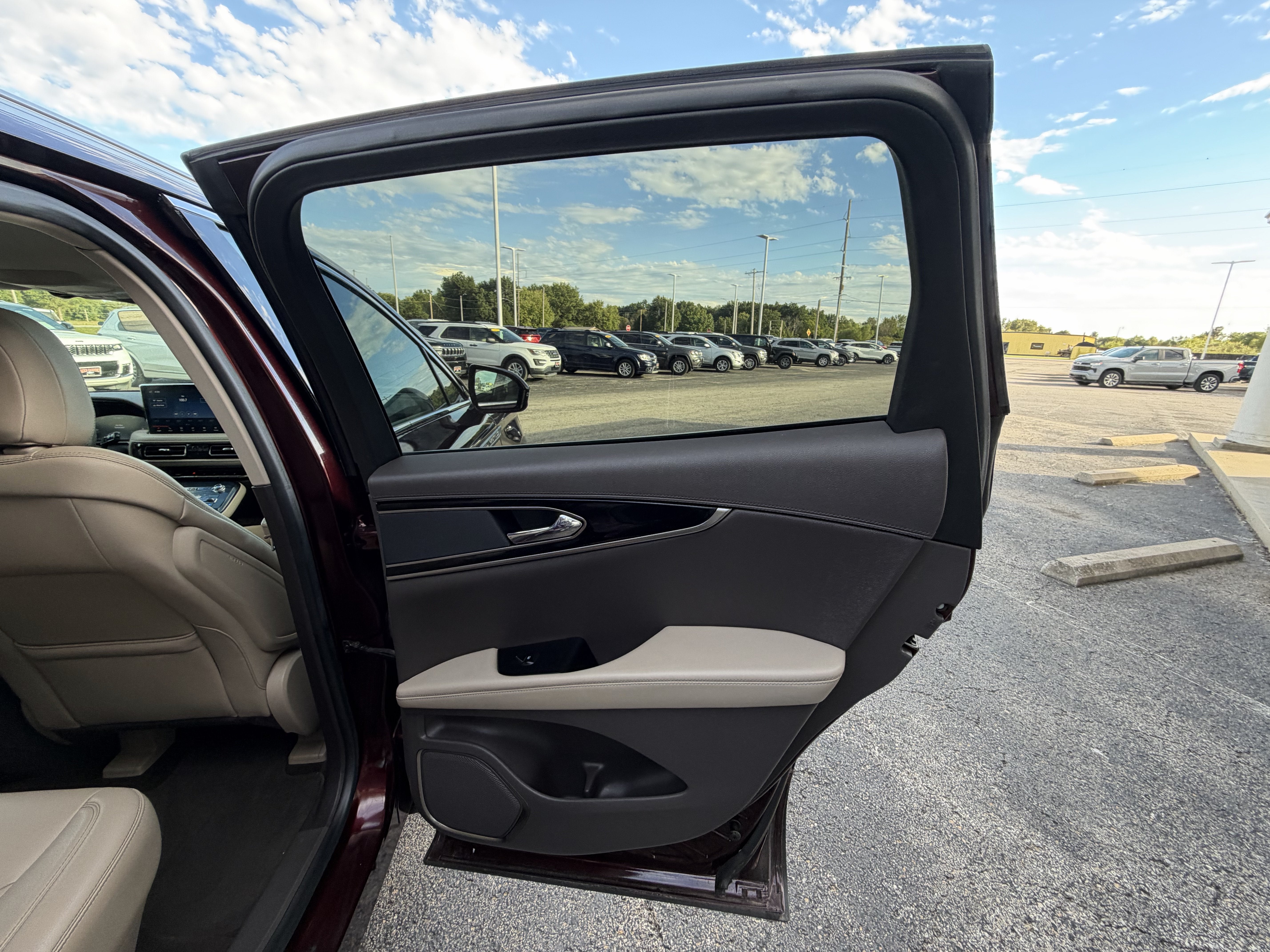 2023 Lincoln Nautilus Standard