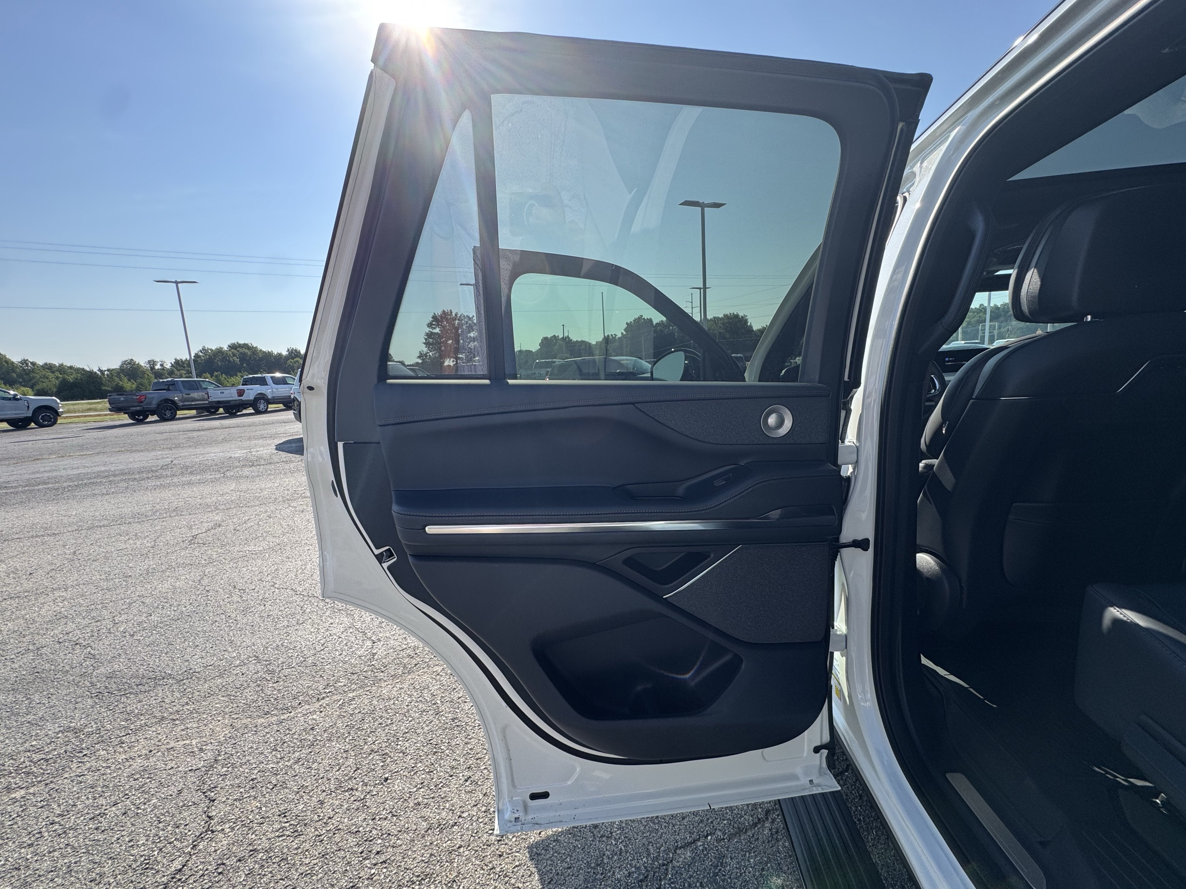 2027 Lincoln Navigator Reserve