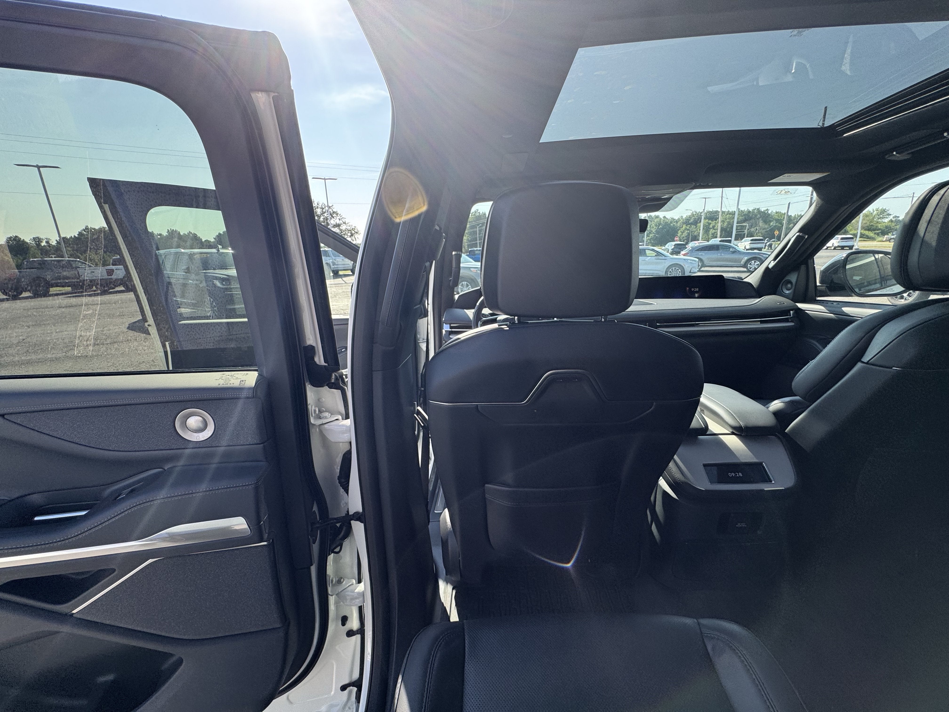 2027 Lincoln Navigator Reserve