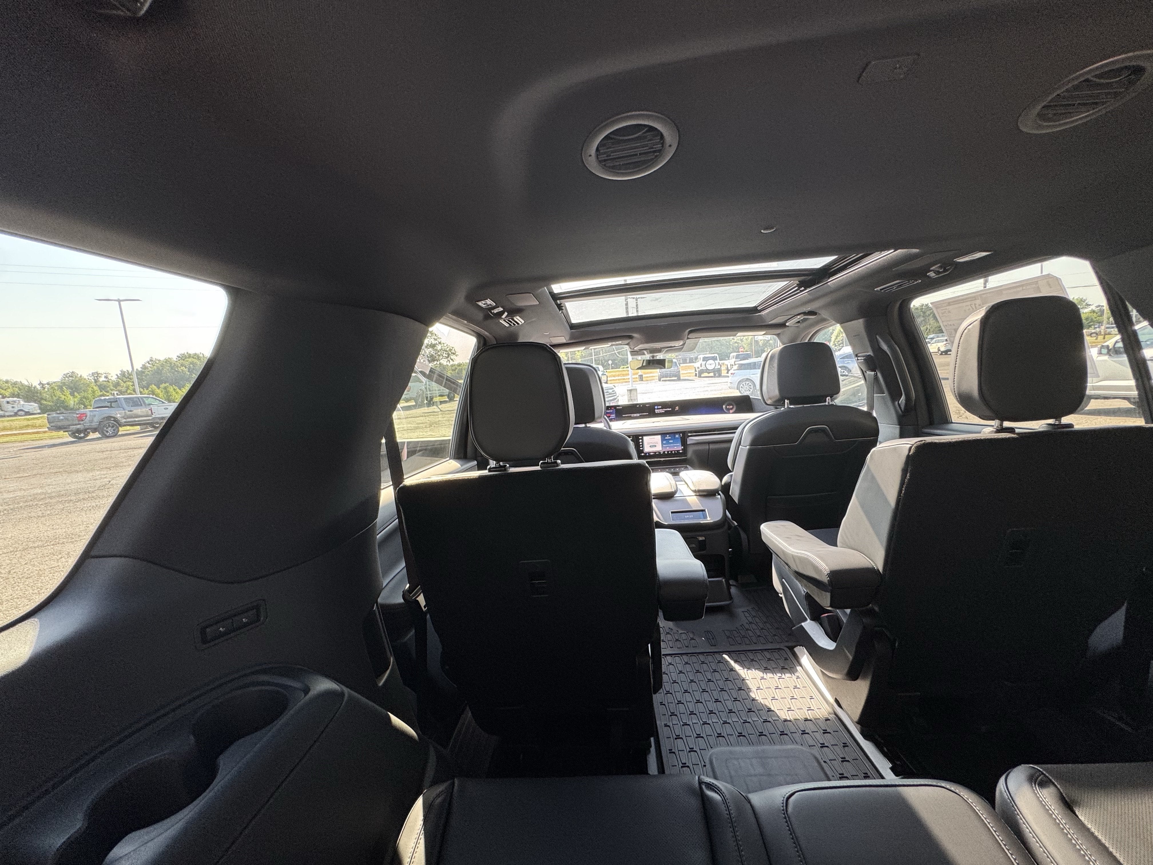 2027 Lincoln Navigator Reserve
