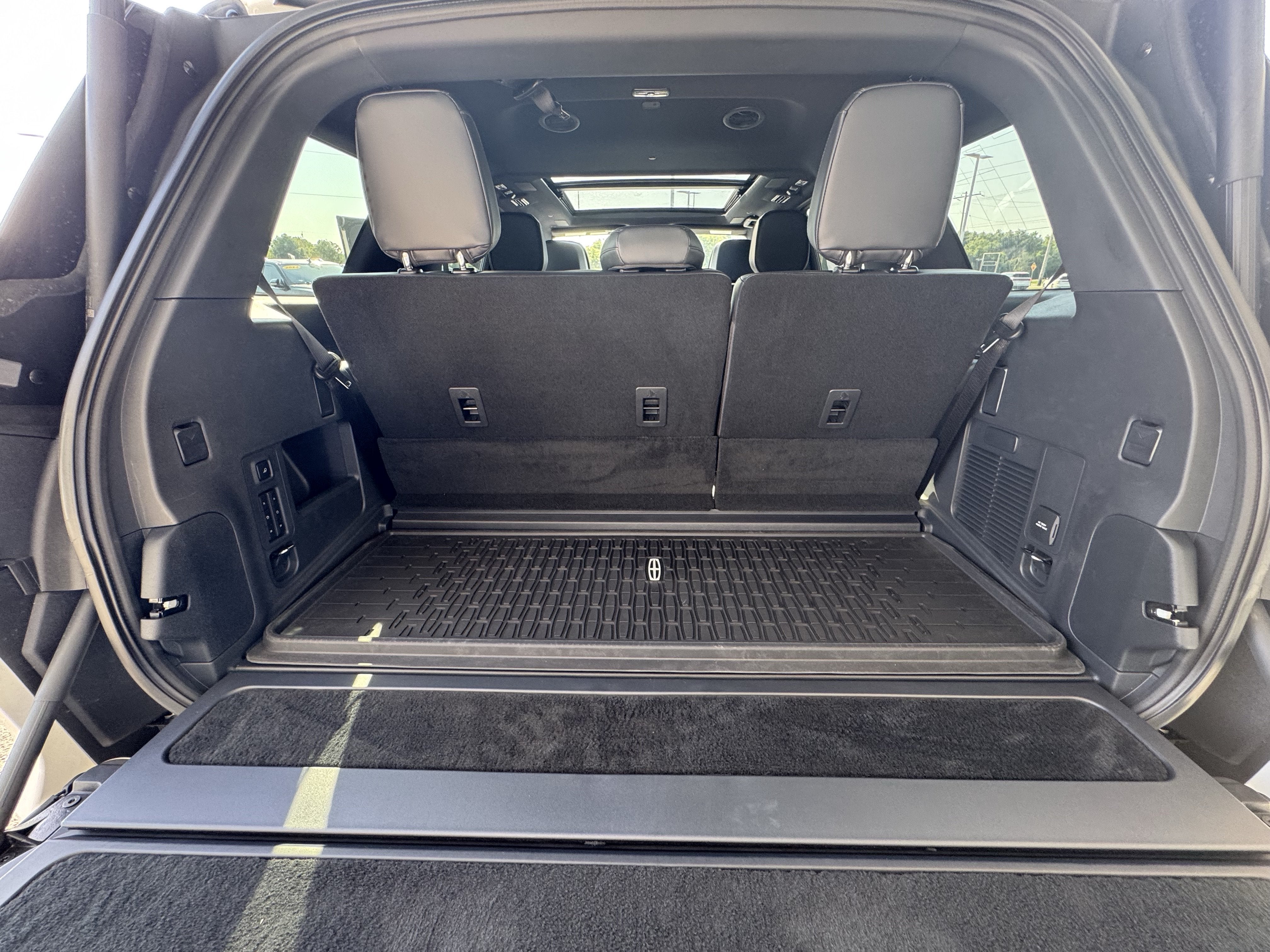 2027 Lincoln Navigator Reserve