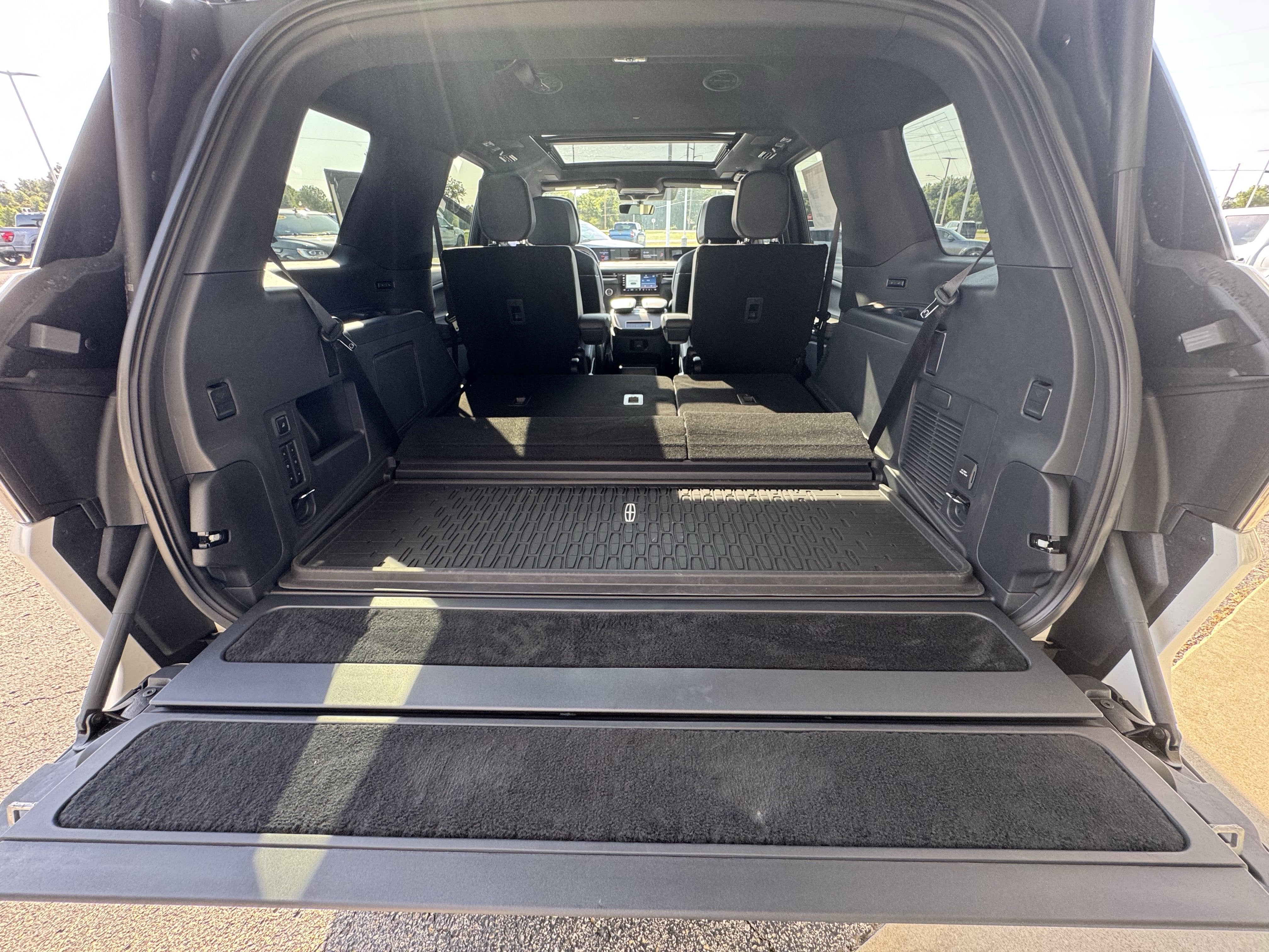 2027 Lincoln Navigator Reserve