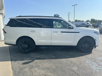 2027 Lincoln Navigator Reserve