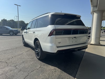 2027 Lincoln Navigator Reserve