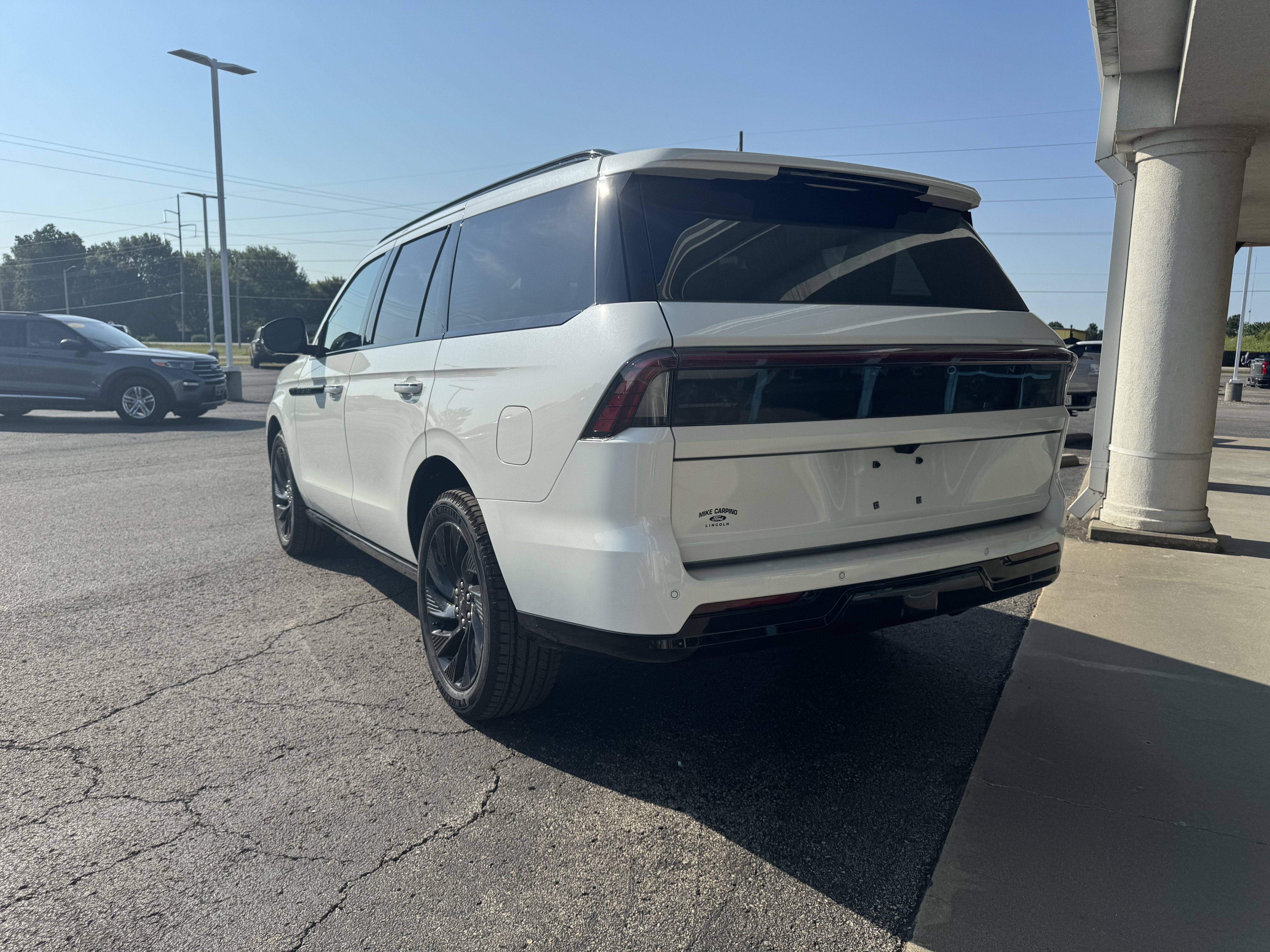 2027 Lincoln Navigator Reserve
