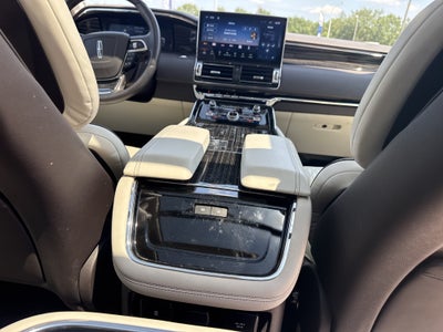2024 Lincoln Navigator Black Label