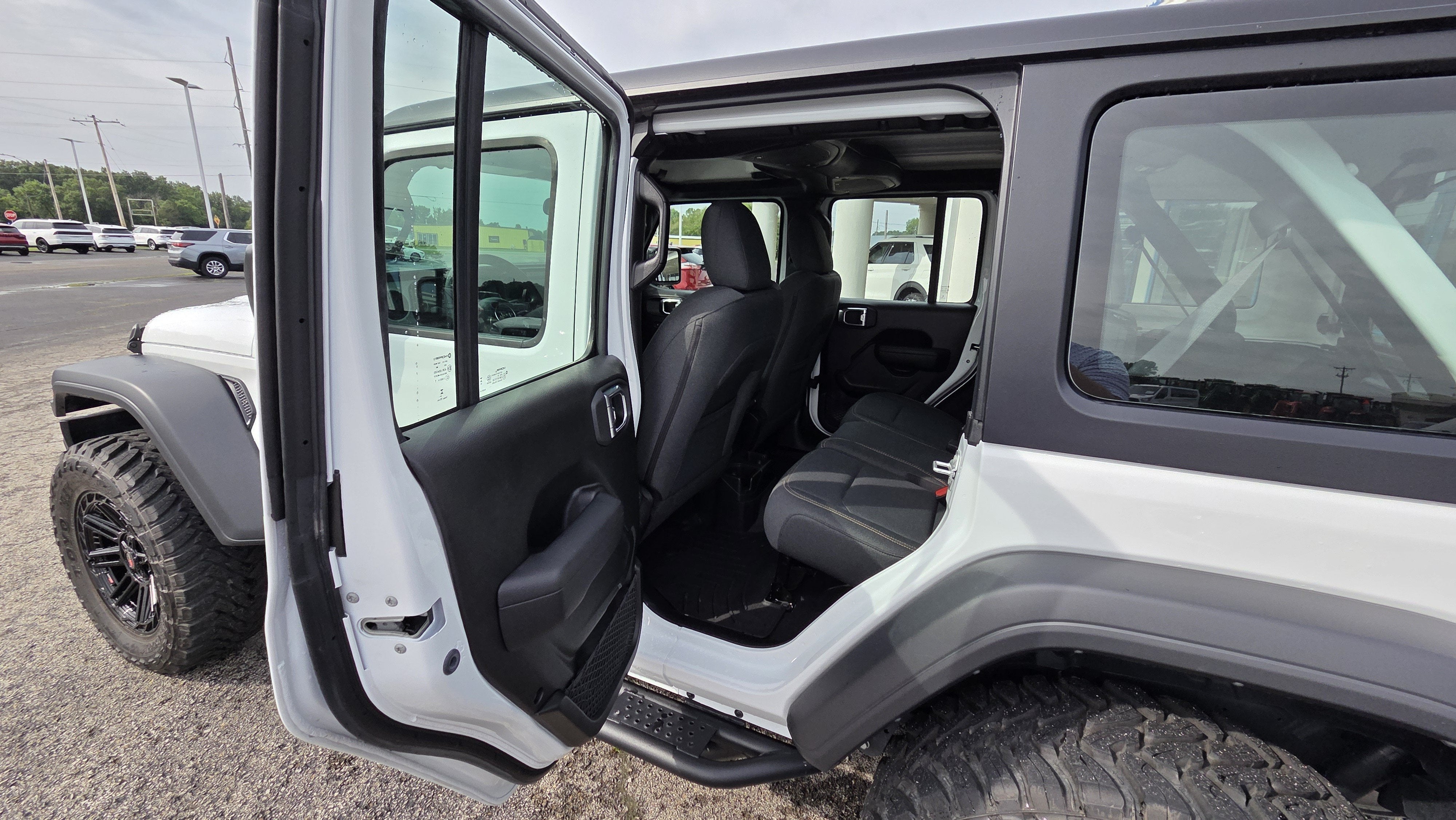 2025 Jeep Wrangler Sport