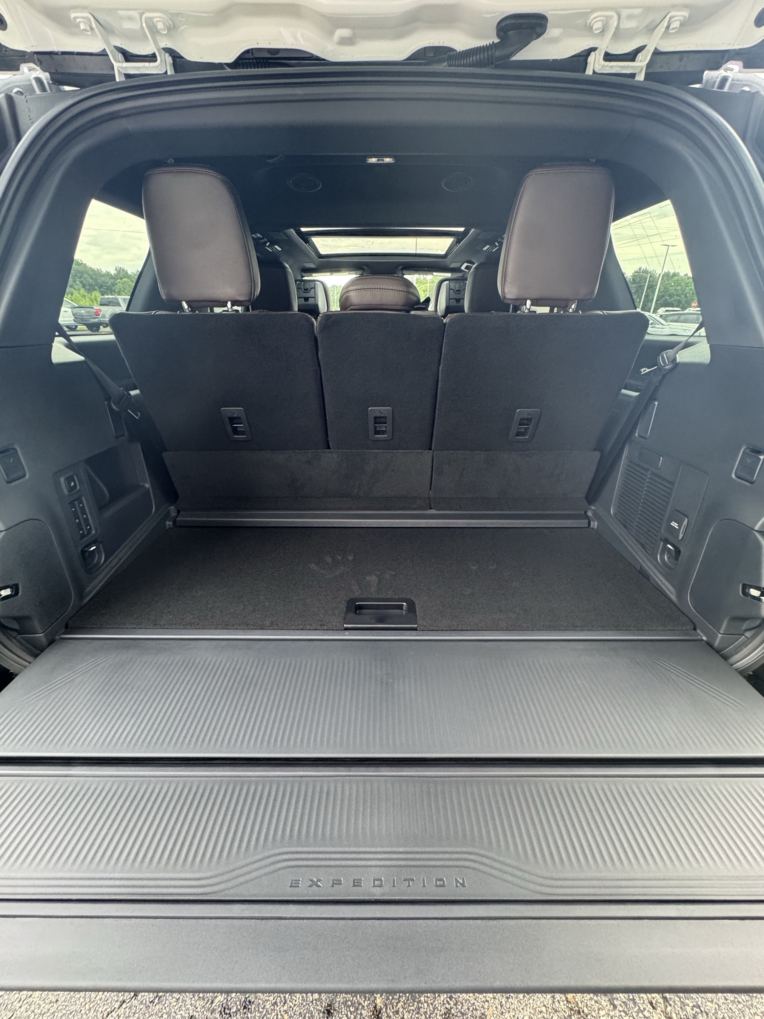 2027 Ford Expedition King Ranch