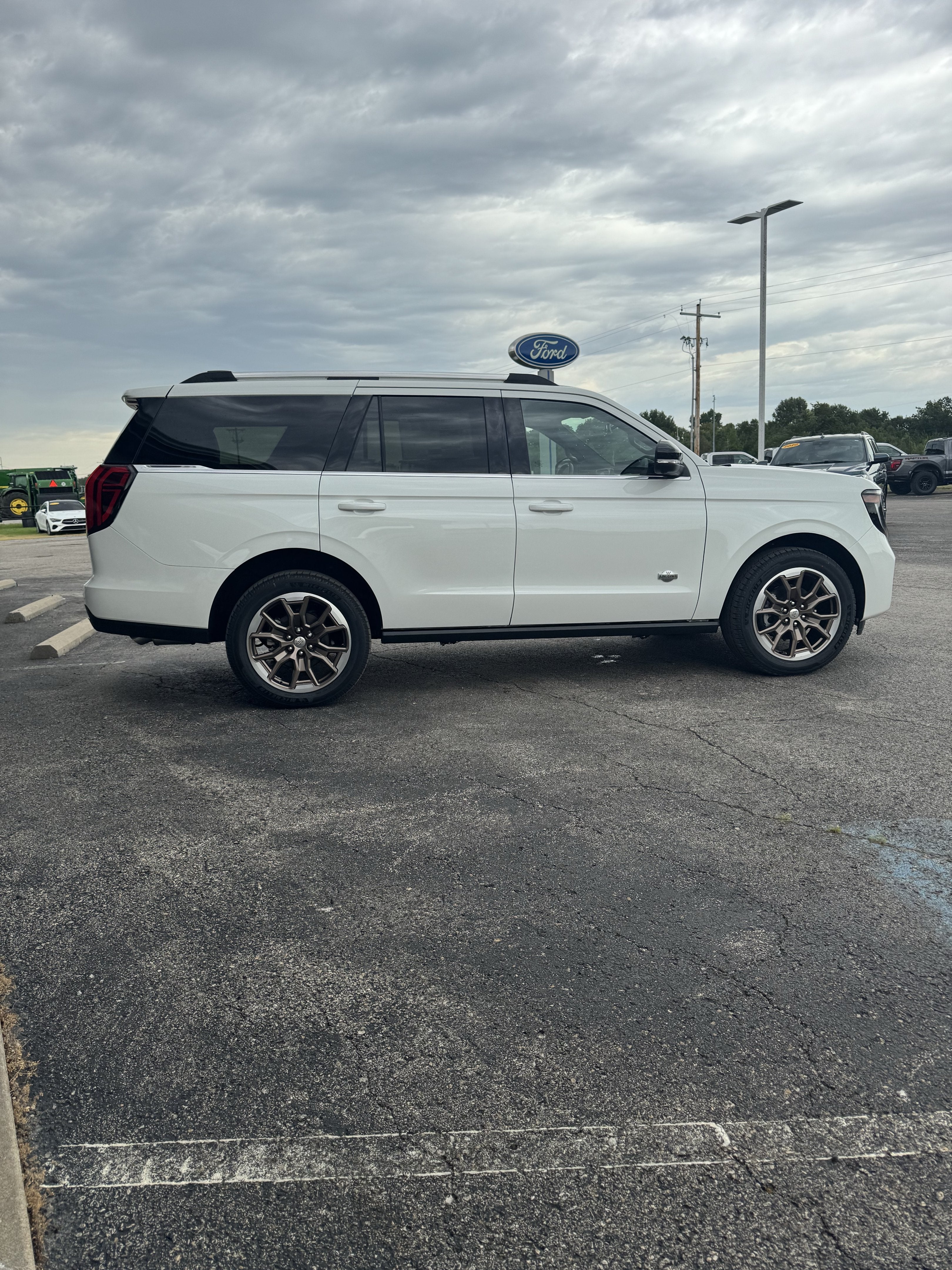 2027 Ford Expedition King Ranch