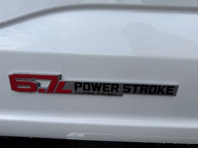 2027 Ford Super Duty F-350 SRW F-350® Lariat®