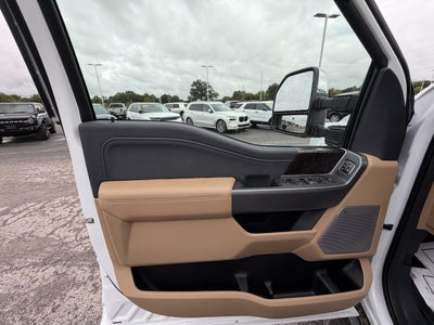 2027 Ford Super Duty F-350 SRW F-350® Lariat®