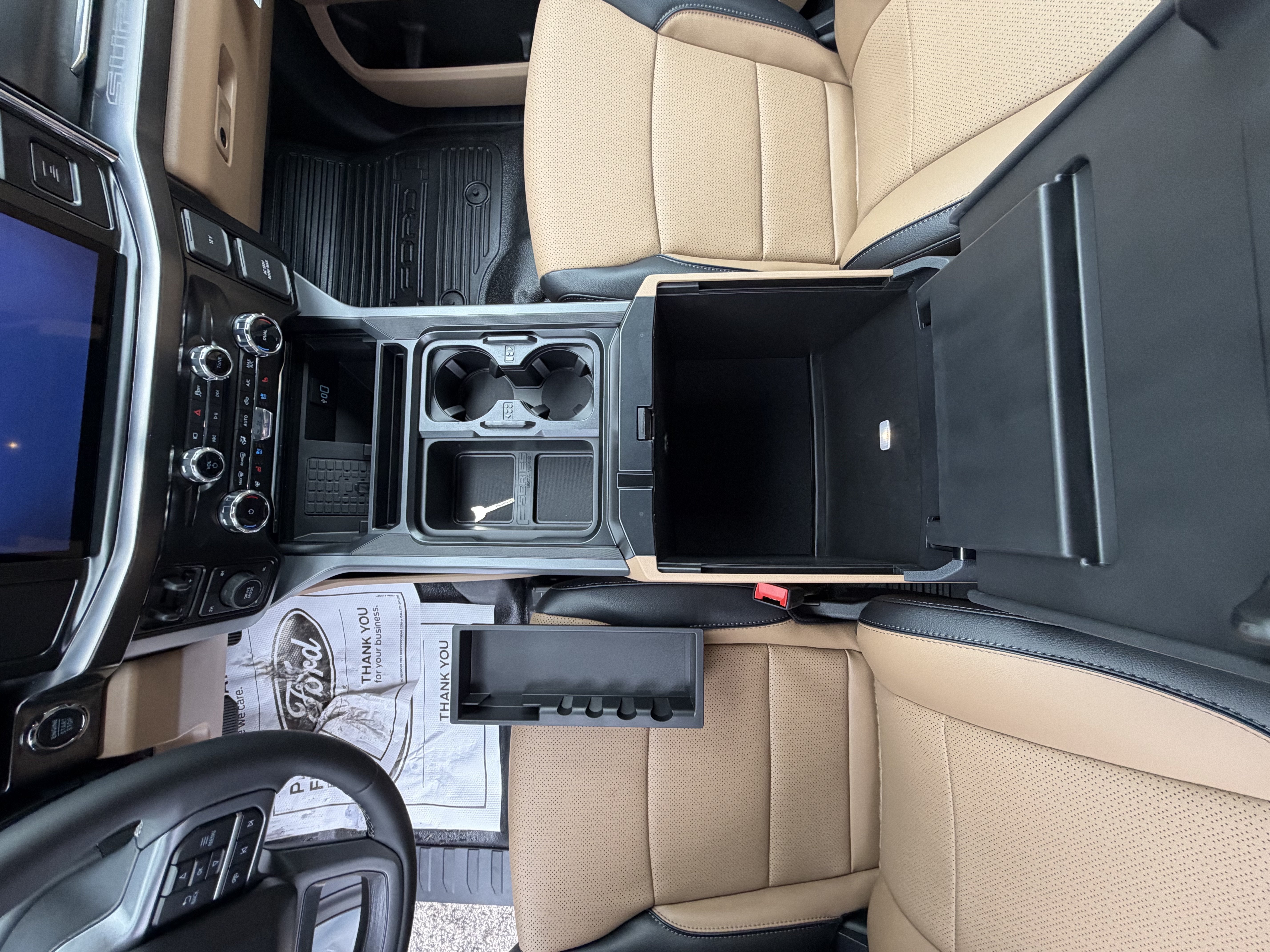 2027 Ford Super Duty F-350 SRW F-350® Lariat®