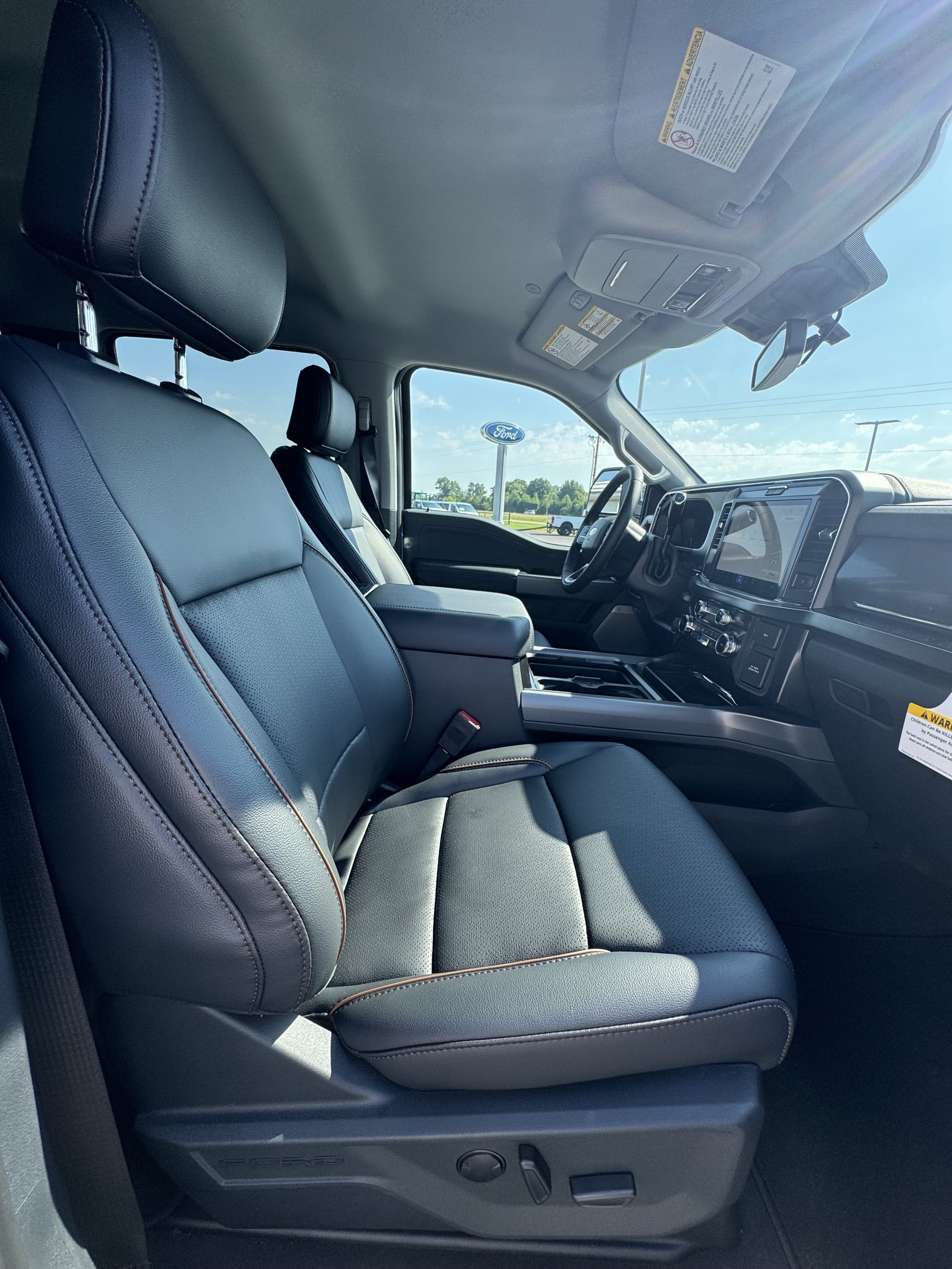 2026 Ford Super Duty F-350 SRW F-350® Lariat®