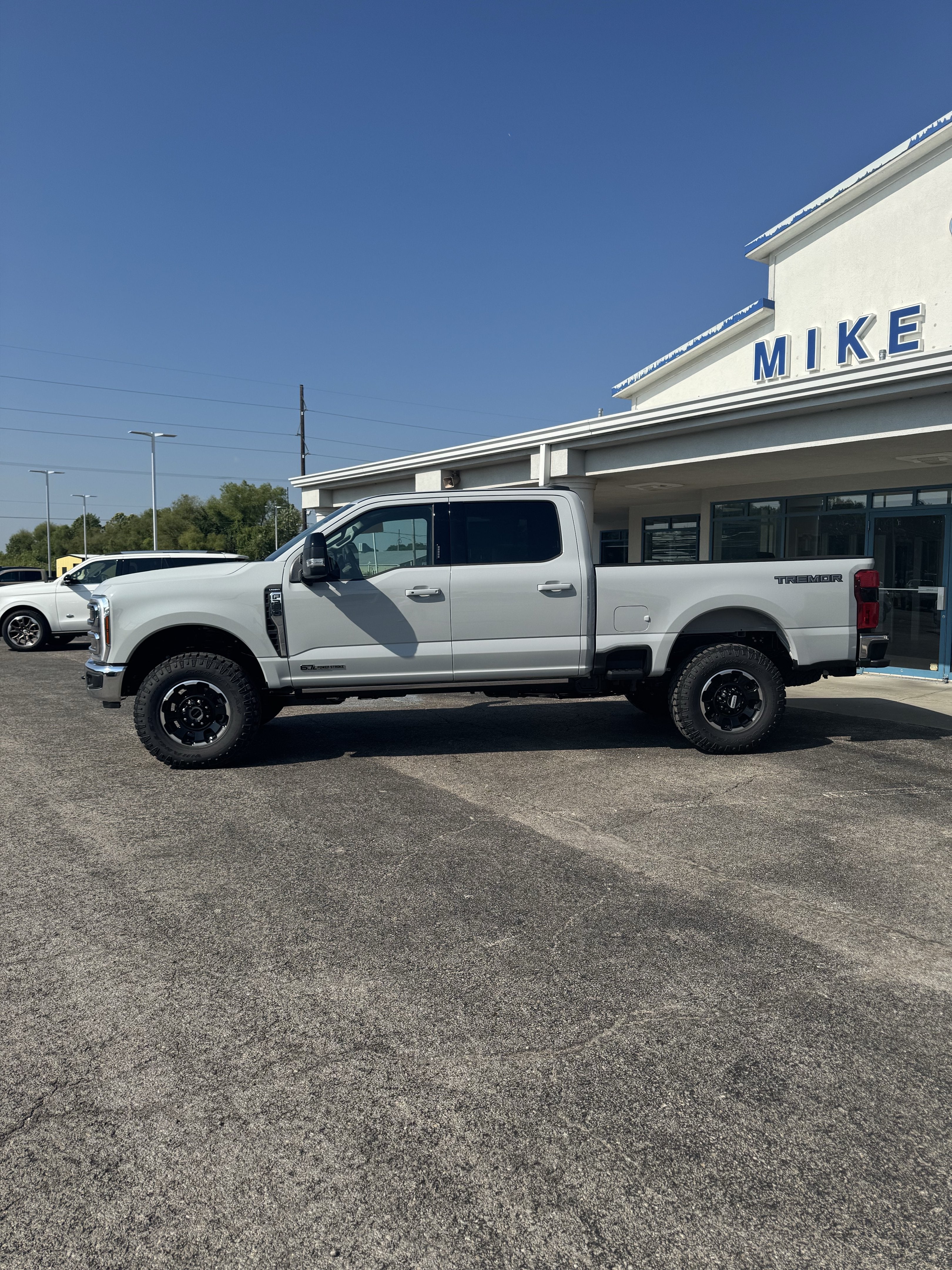 2026 Ford Super Duty F-350 SRW F-350® Lariat®