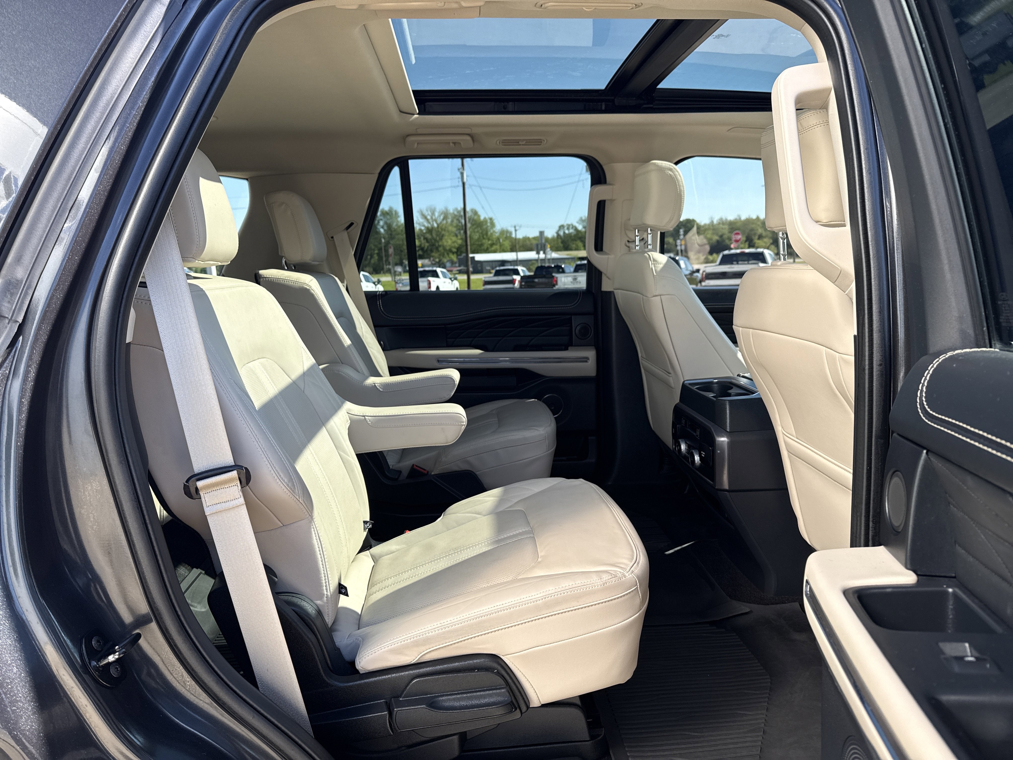 2022 Ford Expedition Platinum