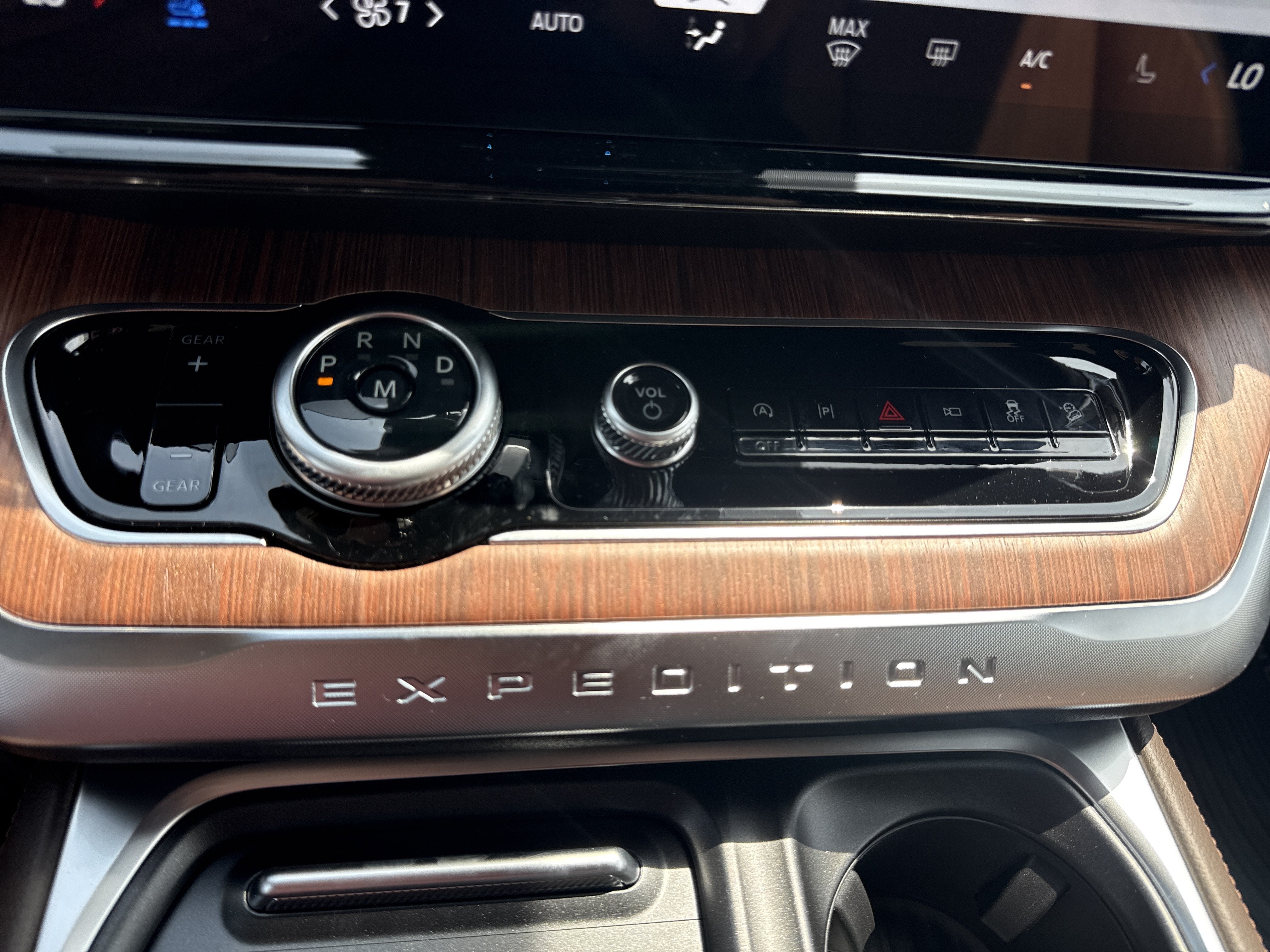 2027 Ford Expedition King Ranch