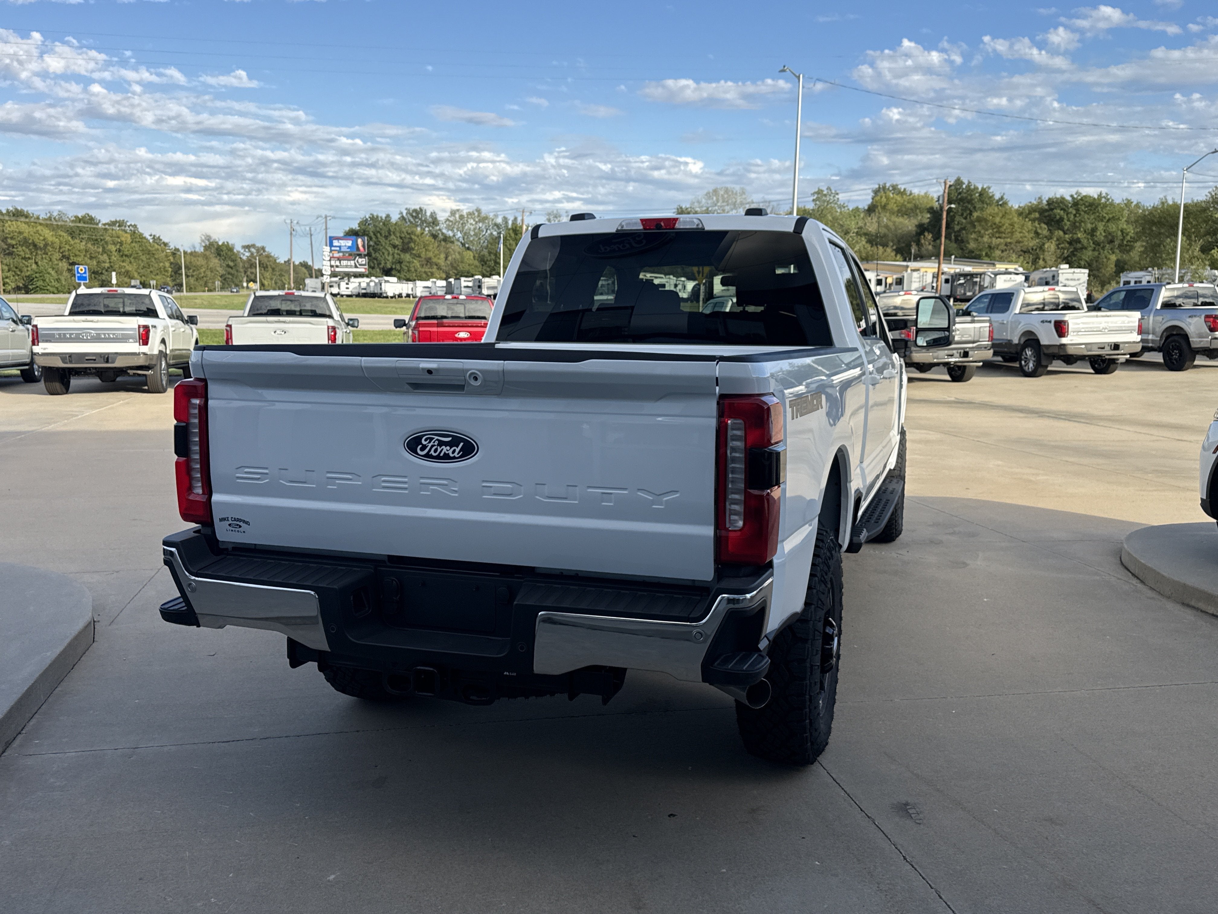 2027 Ford Super Duty F-250 SRW XLT