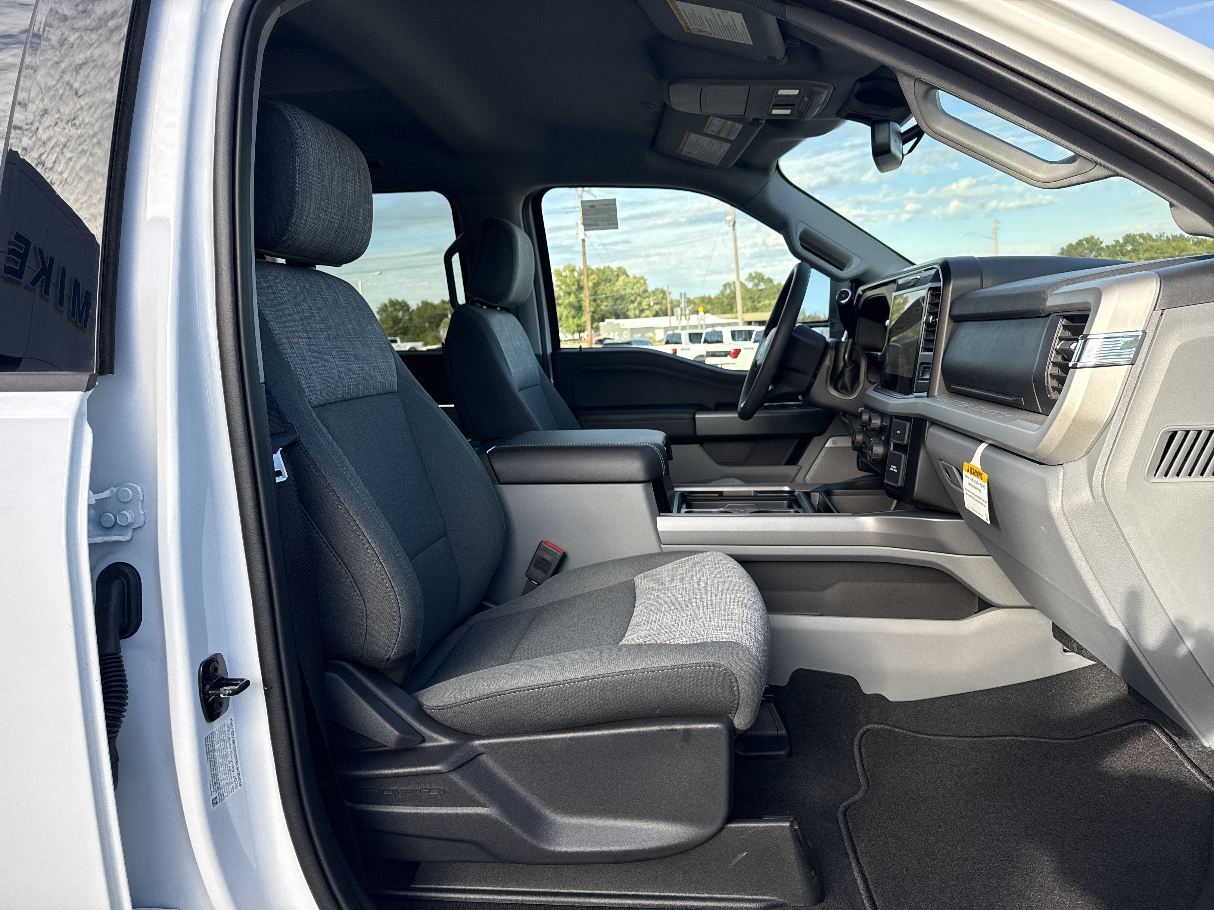 2027 Ford Super Duty F-250 SRW XLT