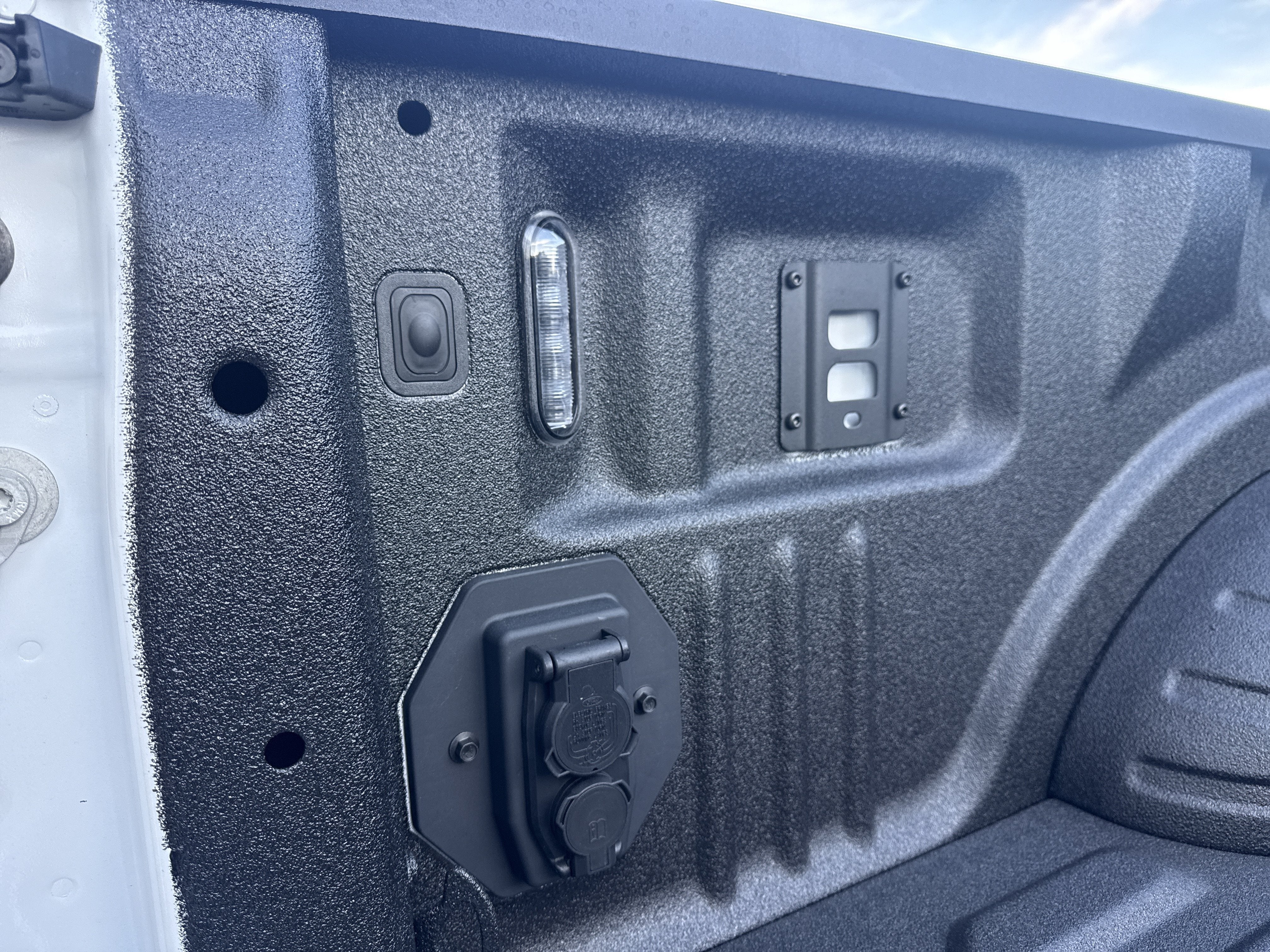 2027 Ford Super Duty F-250 SRW F-250® Lariat®