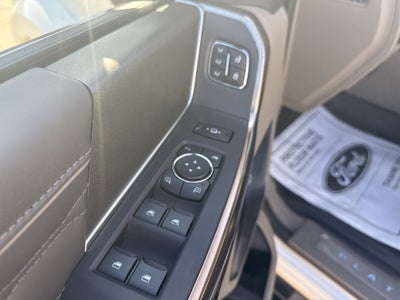 2027 Ford Super Duty F-450 DRW F-450® Platinum®