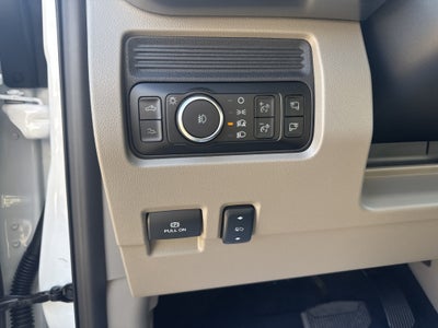 2027 Ford Super Duty F-450 DRW F-450® Platinum®