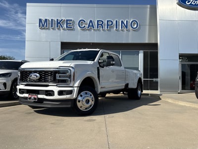 2027 Ford Super Duty F-450 DRW F-450® Platinum®
