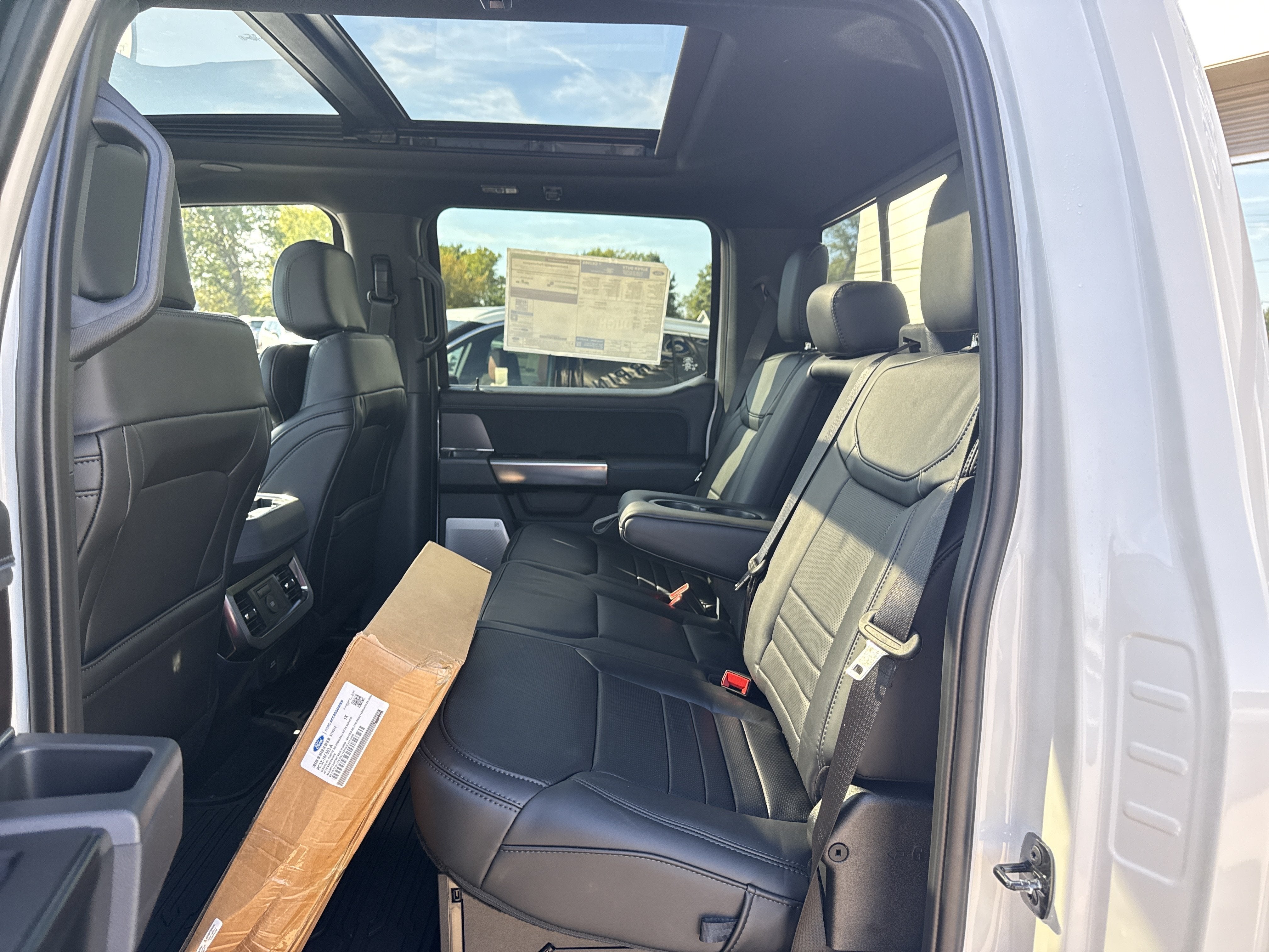 2027 Ford Super Duty F-450 DRW F-450® Platinum®