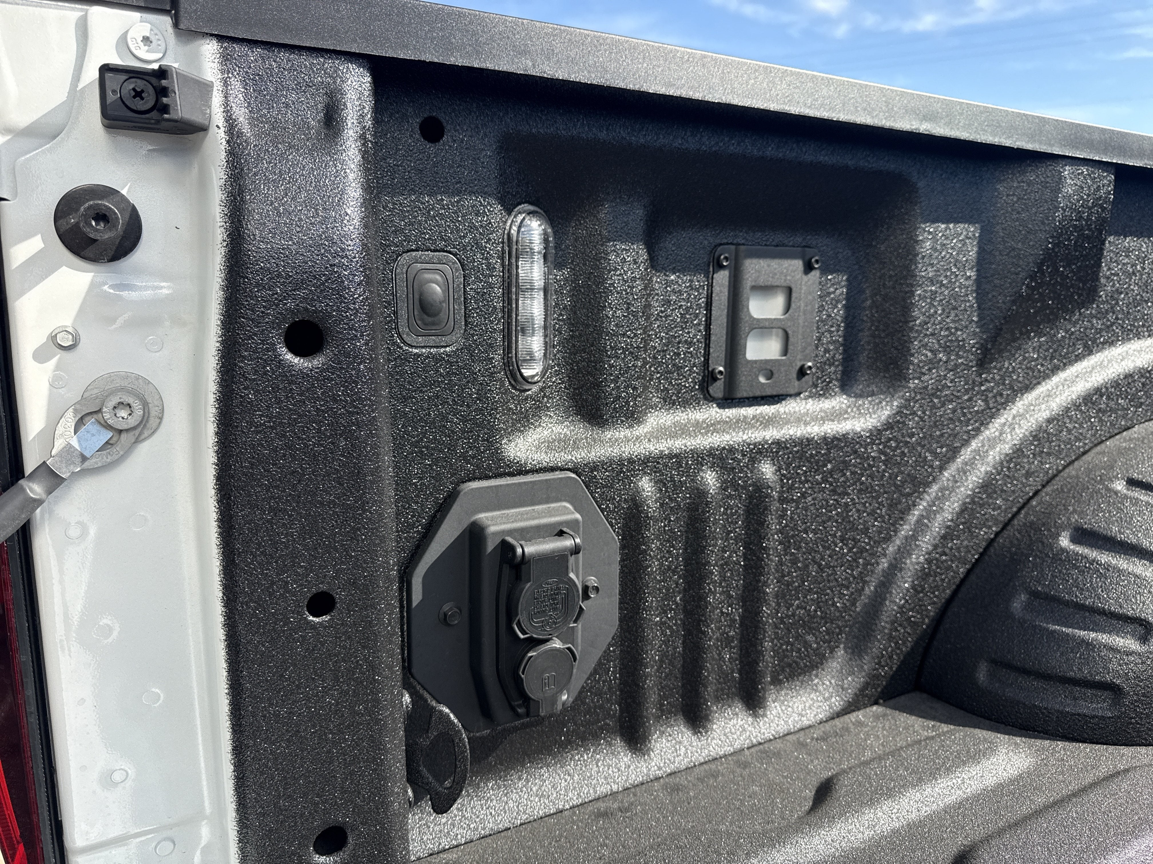 2027 Ford Super Duty F-450 DRW F-450® Platinum®