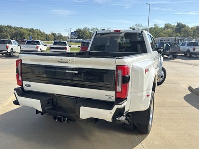 2027 Ford Super Duty F-450 DRW F-450® Platinum®