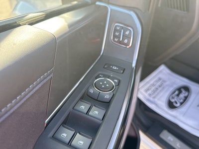 2027 Ford Super Duty F-450 DRW F-450® Platinum®