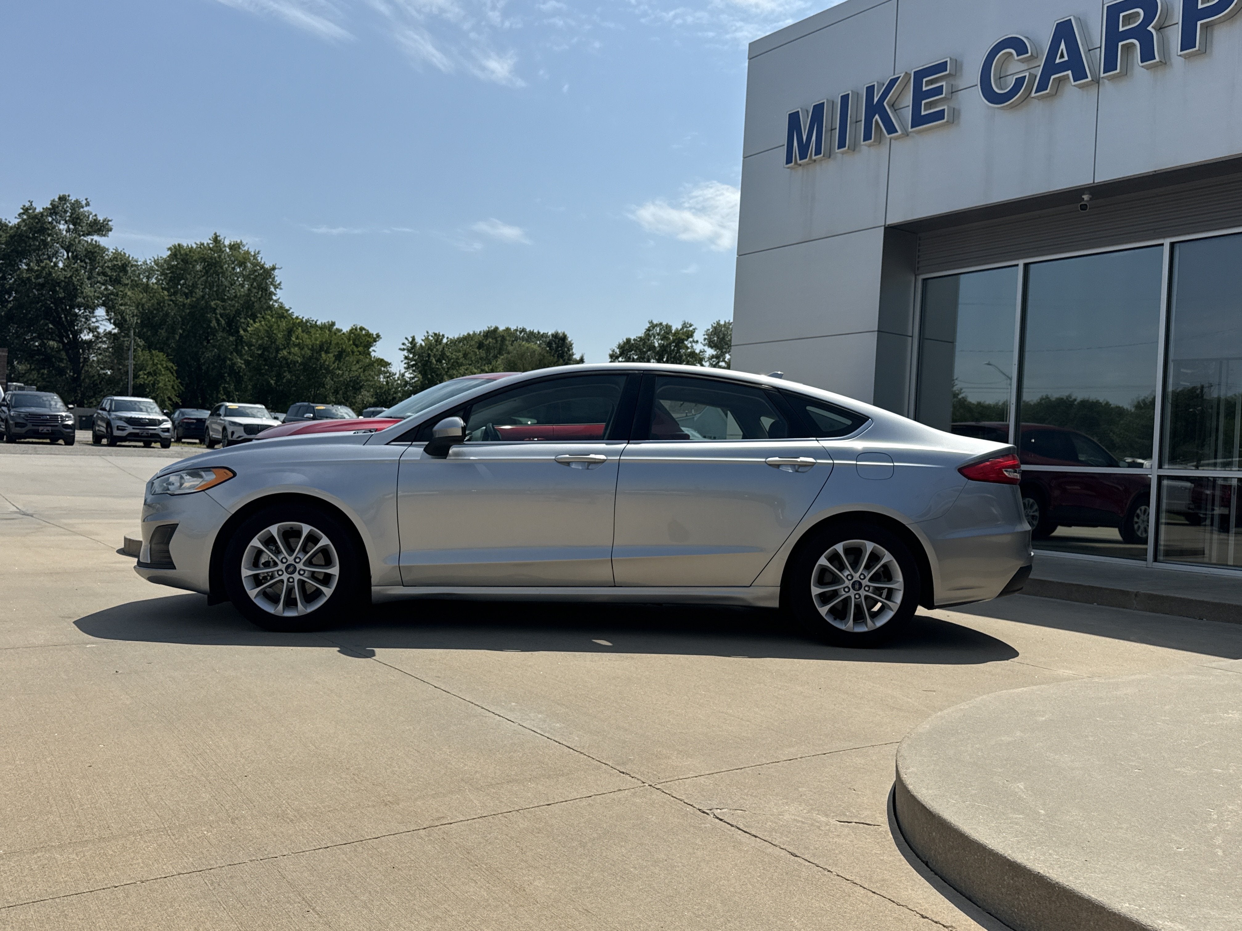 2020 Ford Fusion SE