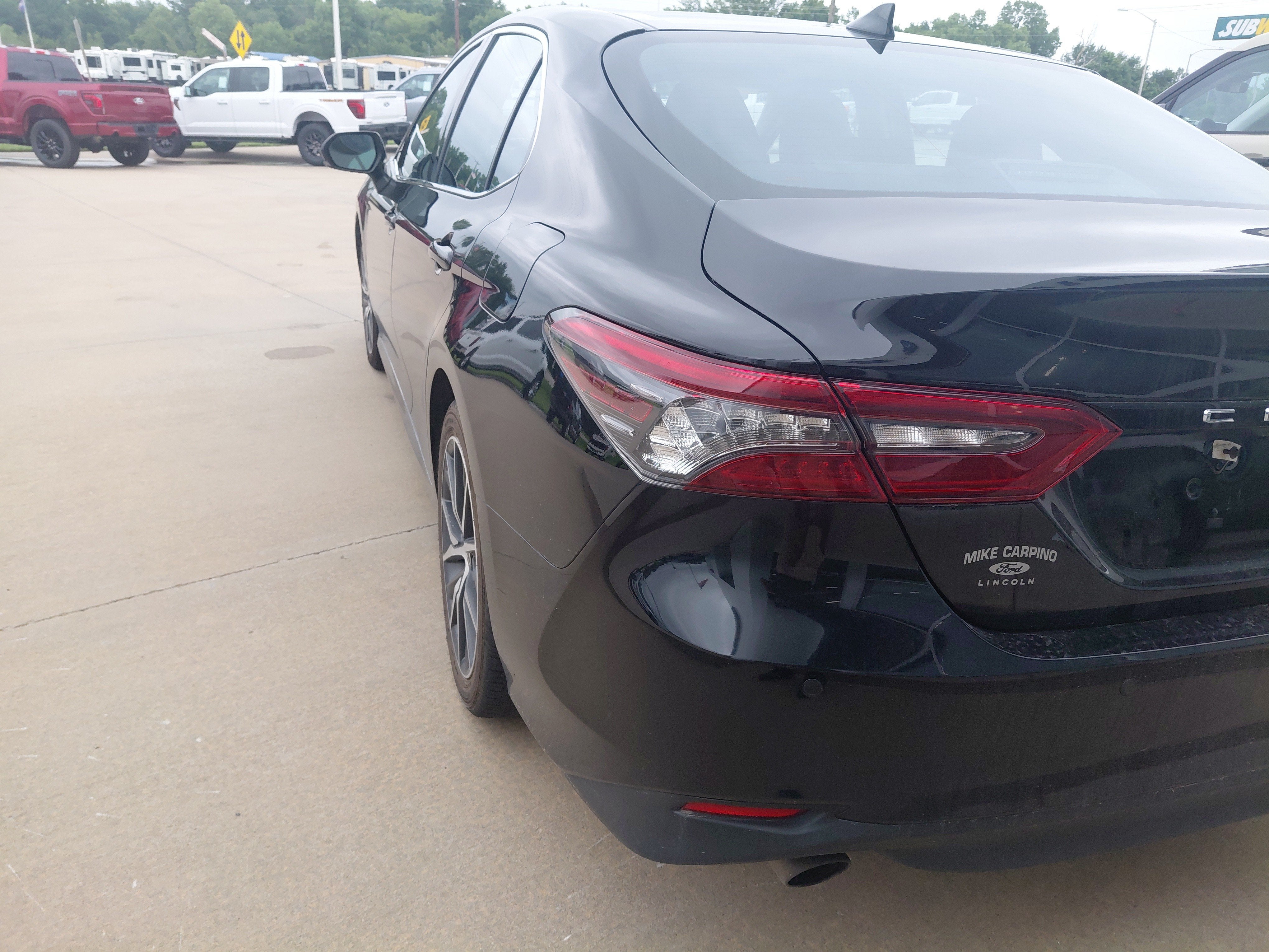 2022 Toyota Camry Hybrid XLE