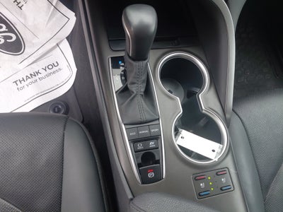 2022 Toyota Camry Hybrid XLE