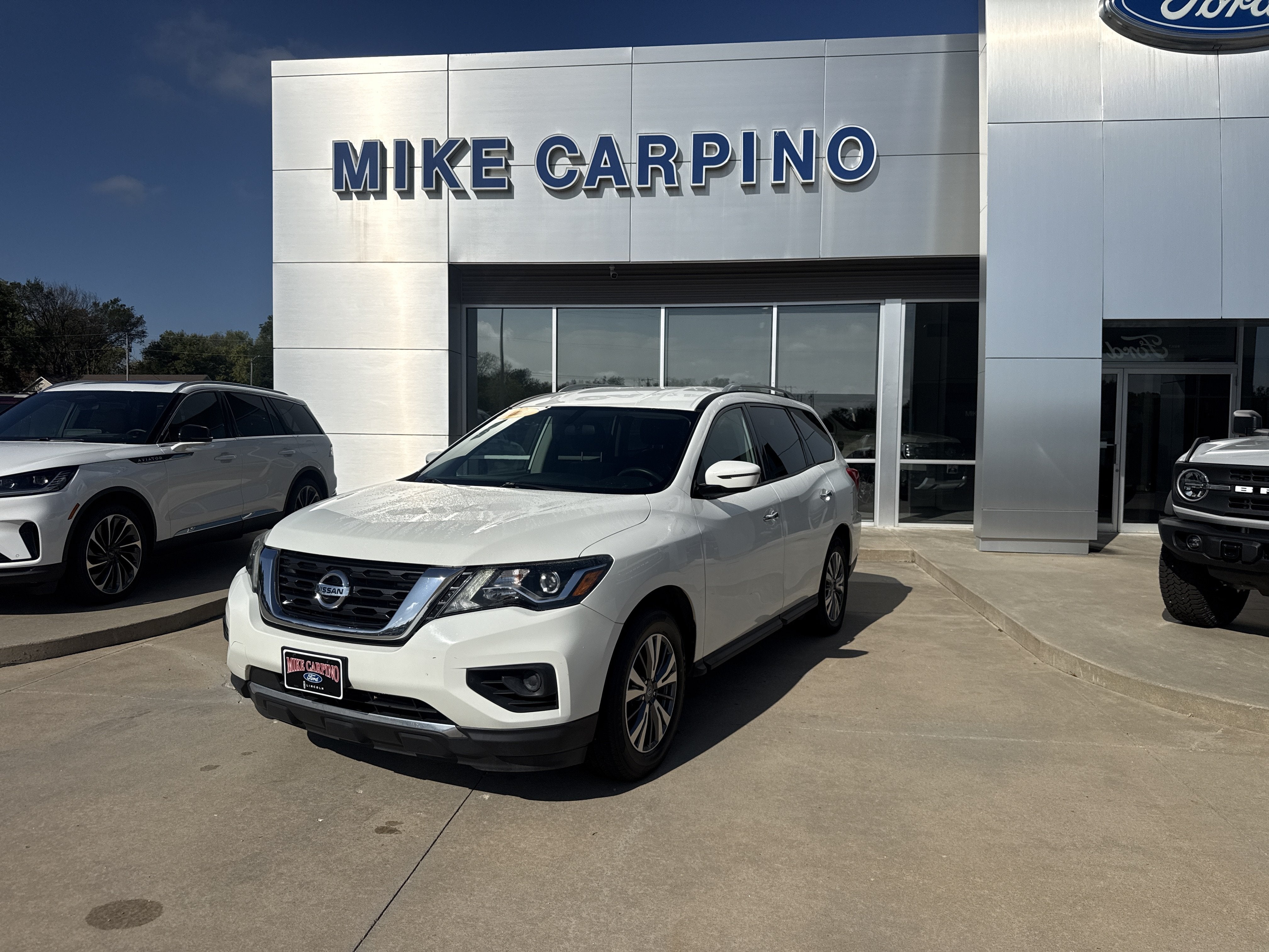 2020 Nissan Pathfinder S