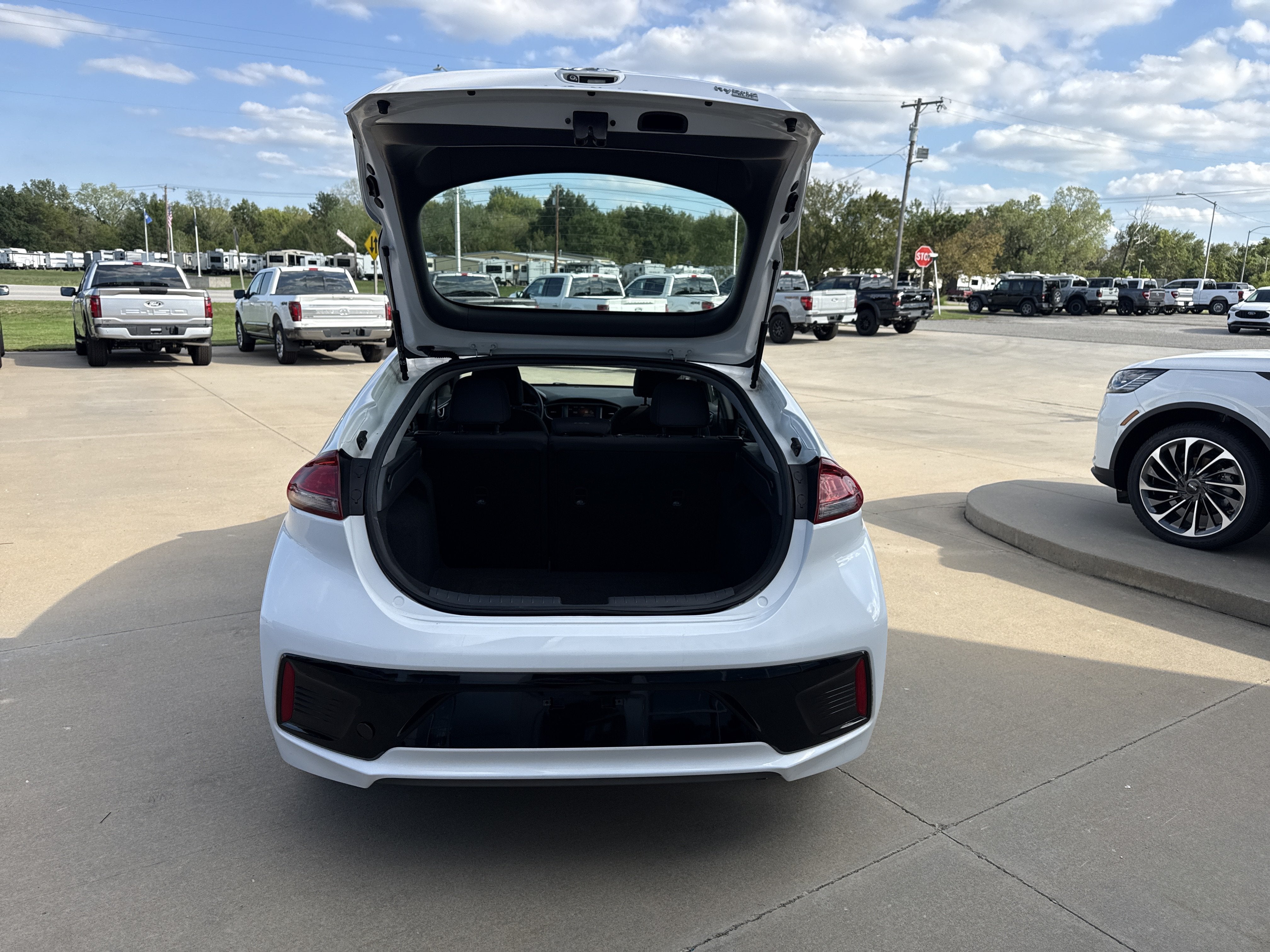 2018 Hyundai Ioniq Hybrid Blue